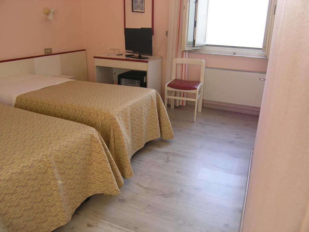 Elba Hotel Rosignano Solvay Extérieur photo